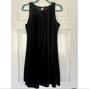 Black velvet sleeveless swing dress